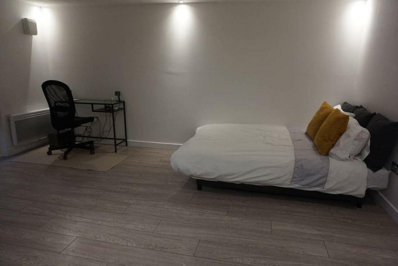 Rjo Serviced Accommodation Purfleet ภายนอก รูปภาพ