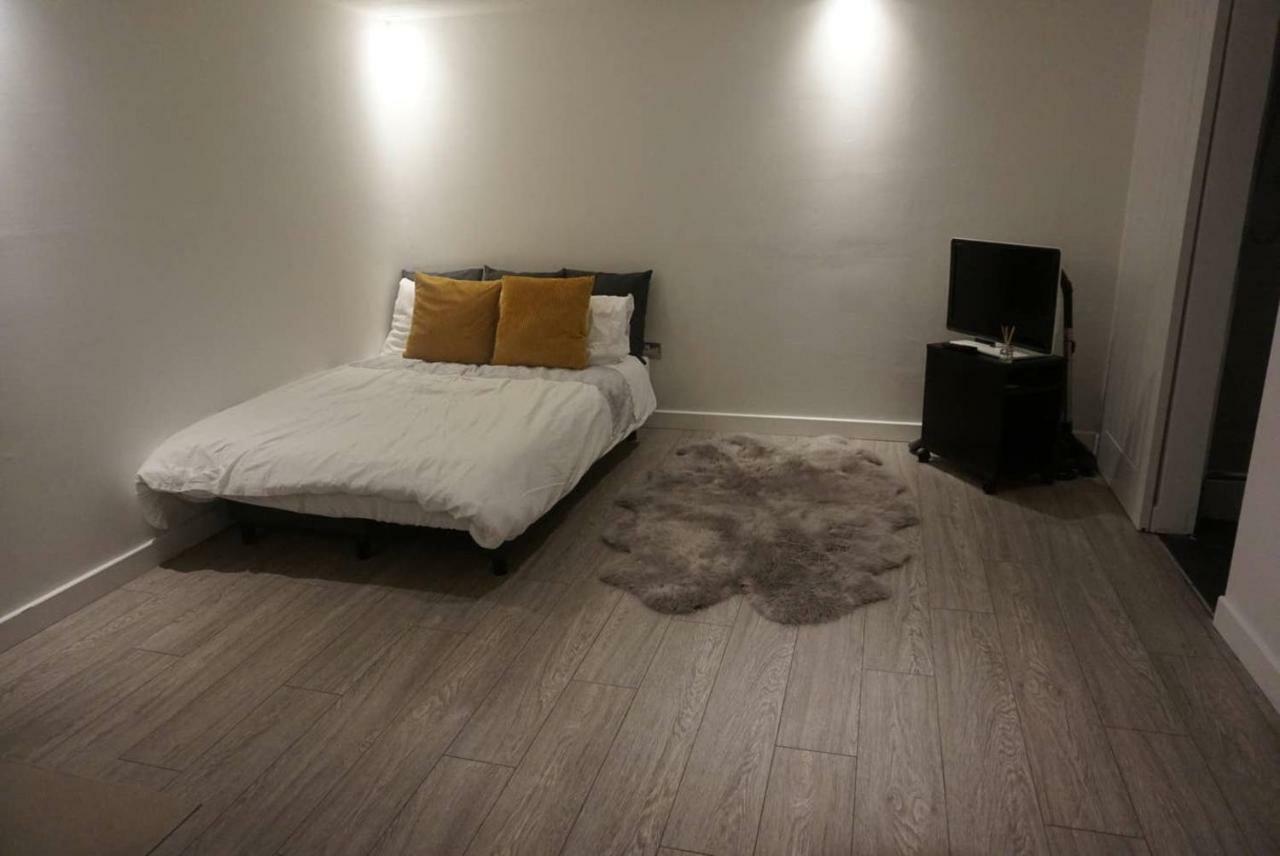 Rjo Serviced Accommodation Purfleet ภายนอก รูปภาพ