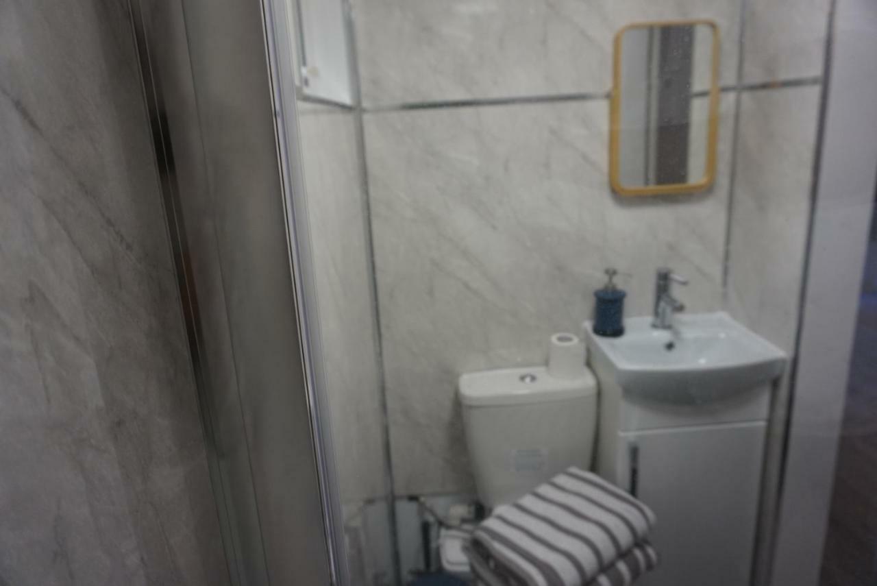 Rjo Serviced Accommodation Purfleet ภายนอก รูปภาพ