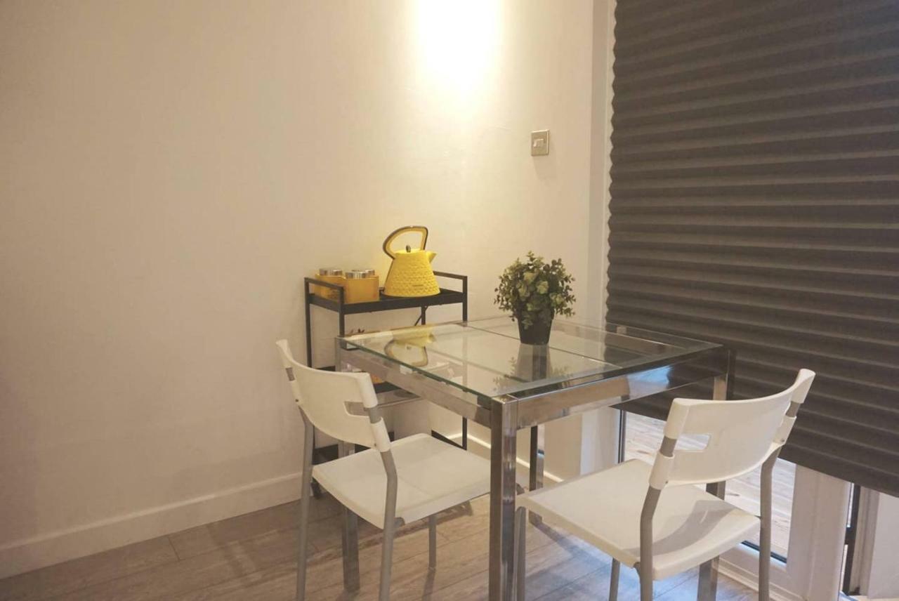 Rjo Serviced Accommodation Purfleet ภายนอก รูปภาพ